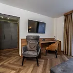 Hotel Vier Jahreszeiten 4*