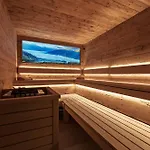 Vier Jahreszeiten Hotel 4*