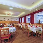 Vier Jahreszeiten Hotel