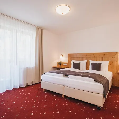 Hotel Vier Jahreszeiten By Vaya Inkl Zell Am See-kaprun Sommerkarte