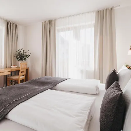 Vier Jahreszeiten By Vaya Inkl Zell Am See-kaprun Sommerkarte