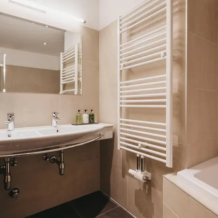 Vier Jahreszeiten By Vaya Inkl Zell Am See-kaprun Sommerkarte 4* Kaprun