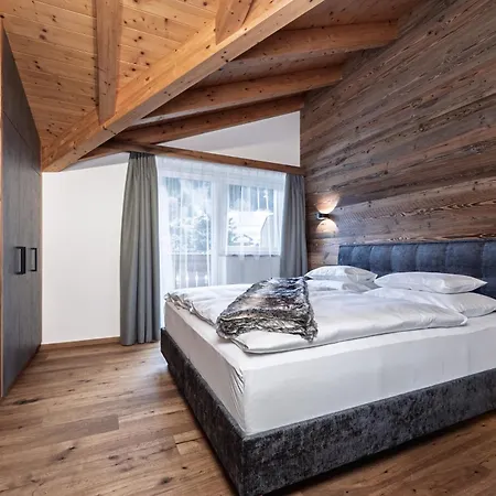 Vier Jahreszeiten ホテル 4*