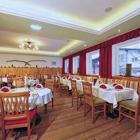Vier Jahreszeiten 酒店