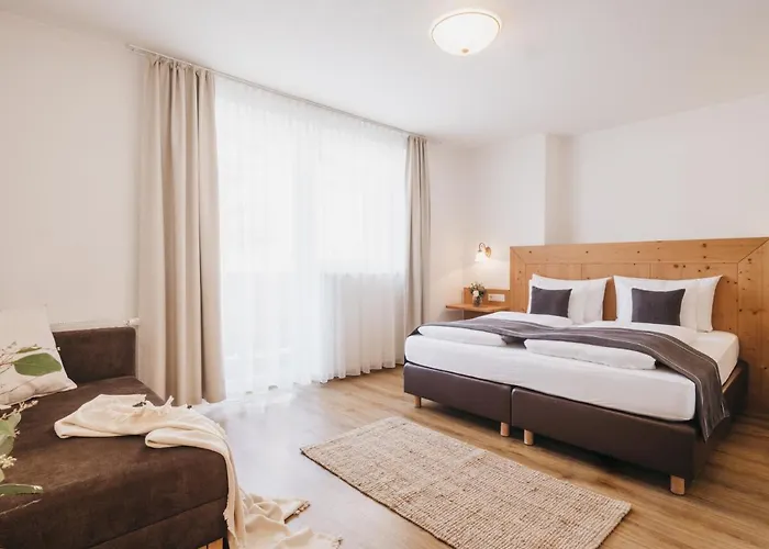 Hotel Vier Jahreszeiten By Vaya Inkl Zell Am See-kaprun Sommerkarte