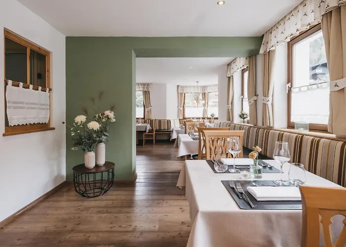 Hotel Vier Jahreszeiten By Vaya Inkl Zell Am See-kaprun Sommerkarte