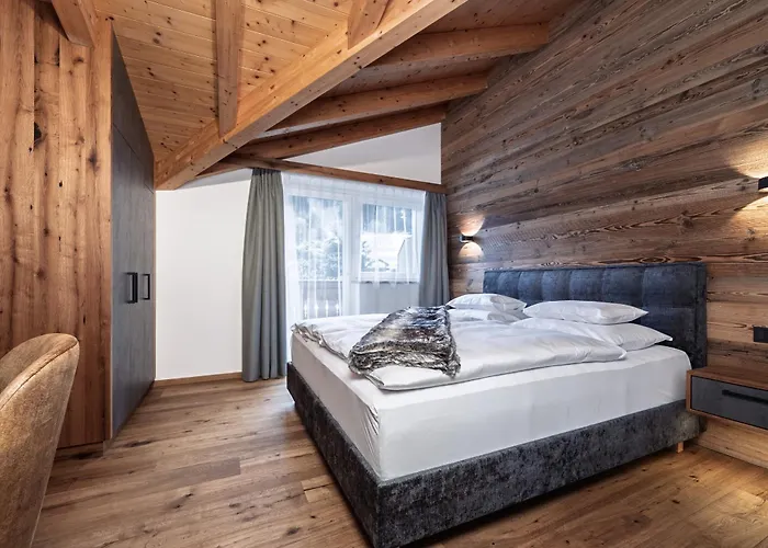 Vier Jahreszeiten Otel 4*