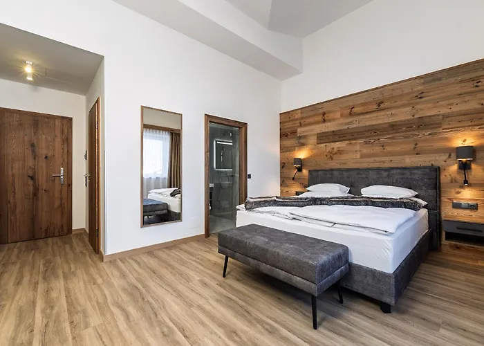 Vier Jahreszeiten ホテル