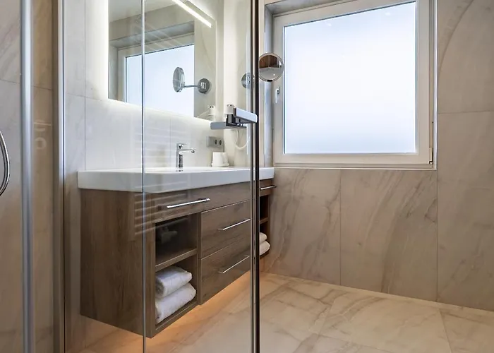 Vier Jahreszeiten ホテル カプルーン