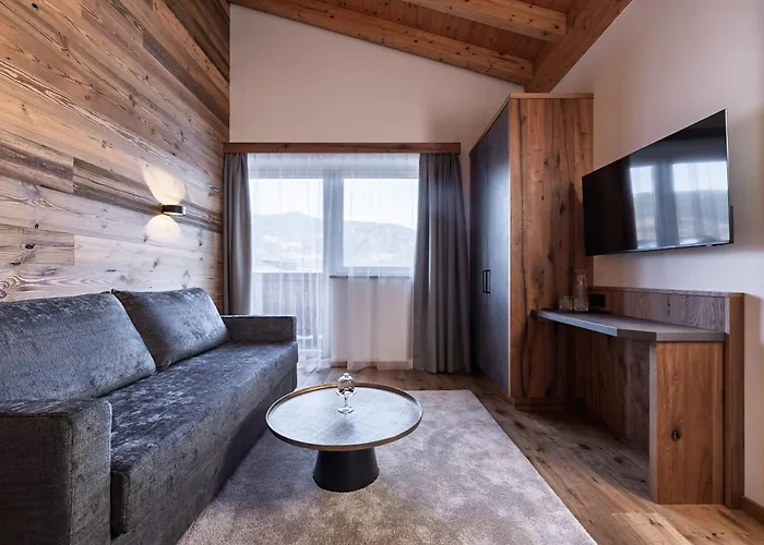 Vier Jahreszeiten Otel