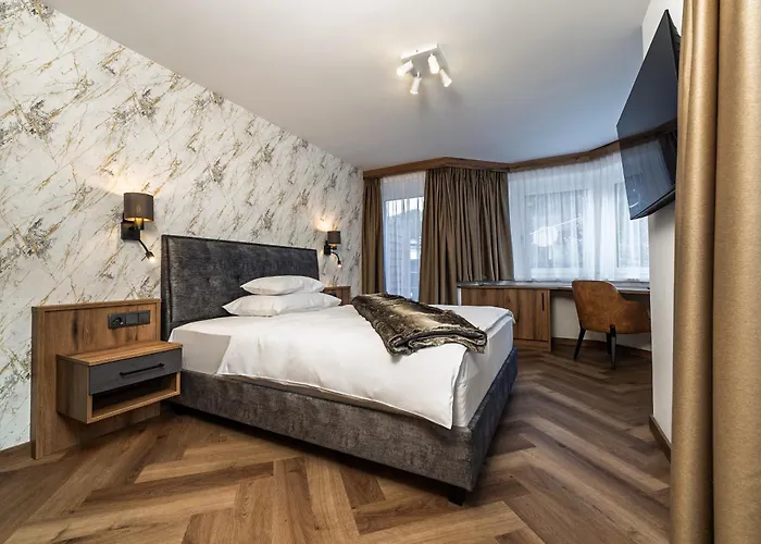 Vier Jahreszeiten ホテル 4*